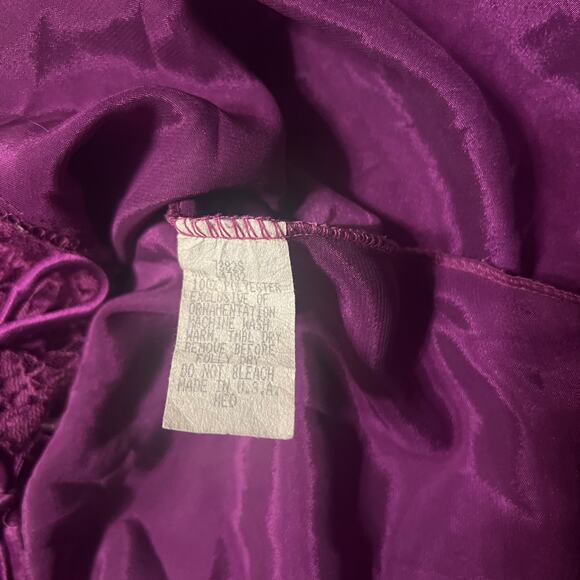 Sexy Vintage Feather Bed Intimates Purple Satin & Lace Chemise Size Medium - Picture 4 of 5